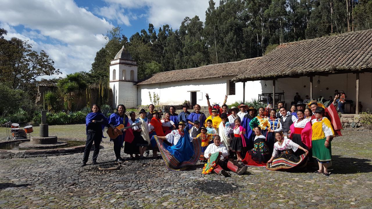 Hacienda Guachala Hotel Кайамбе Екстериор снимка